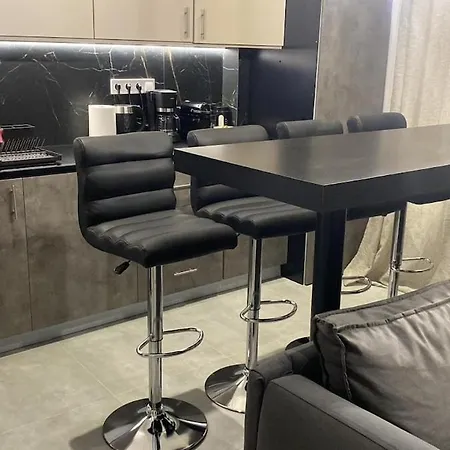 Elegant And Spacious Penthouse Appartement