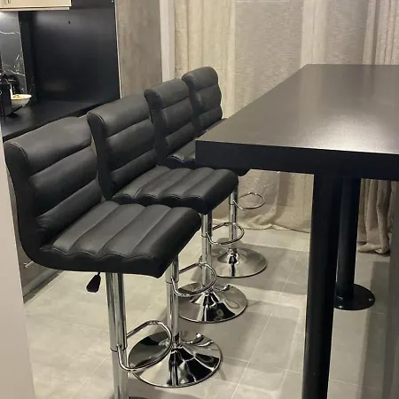 Elegant And Spacious Penthouse Appartement Mesokhórion