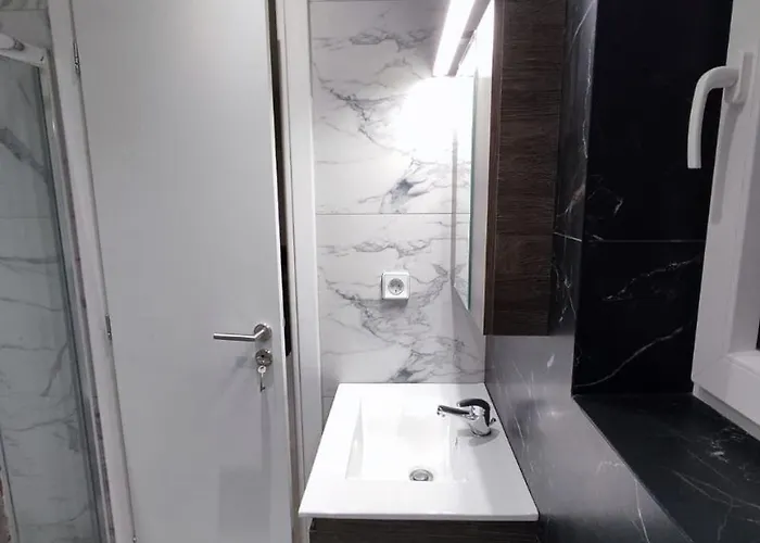 Apartment Elegant And Spacious Penthouse