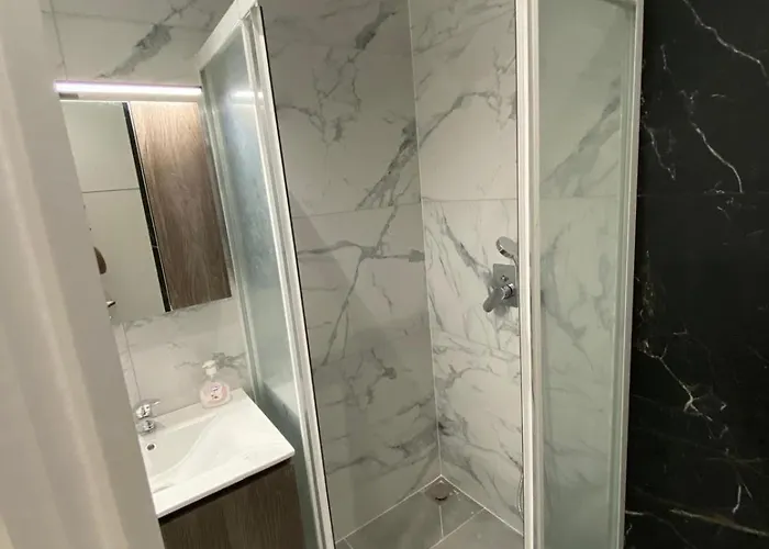 Apartment Elegant And Spacious Penthouse